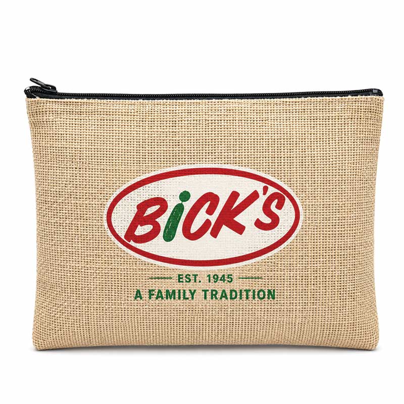Plan rapproché de la trousse de toilette écologique et personnalisée avec logo coloré