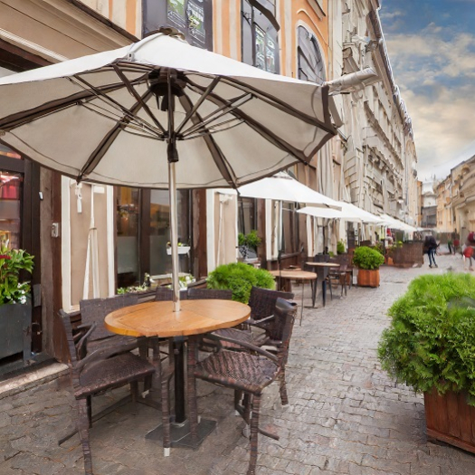Parasols Publicitaires Innovants : Une Ombre Personnalisée à Votre Image
