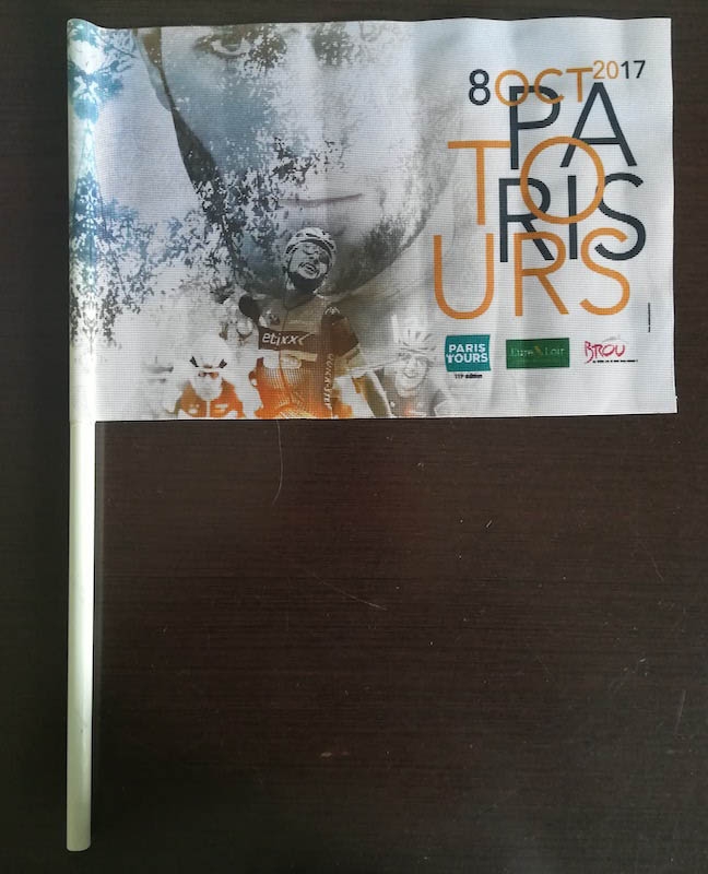 Drapeaux avec manche publicitaire personnalisé