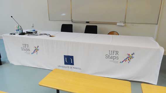 Nappe en Tissus publicitaire blanche avec logo