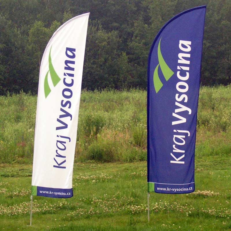 drapeau publicitaire personnalisé pour une visibilité maximale