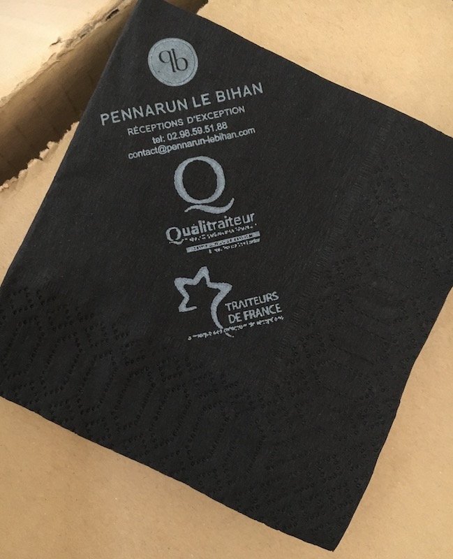 Serviettes publicitaires DE COULEURS en papier