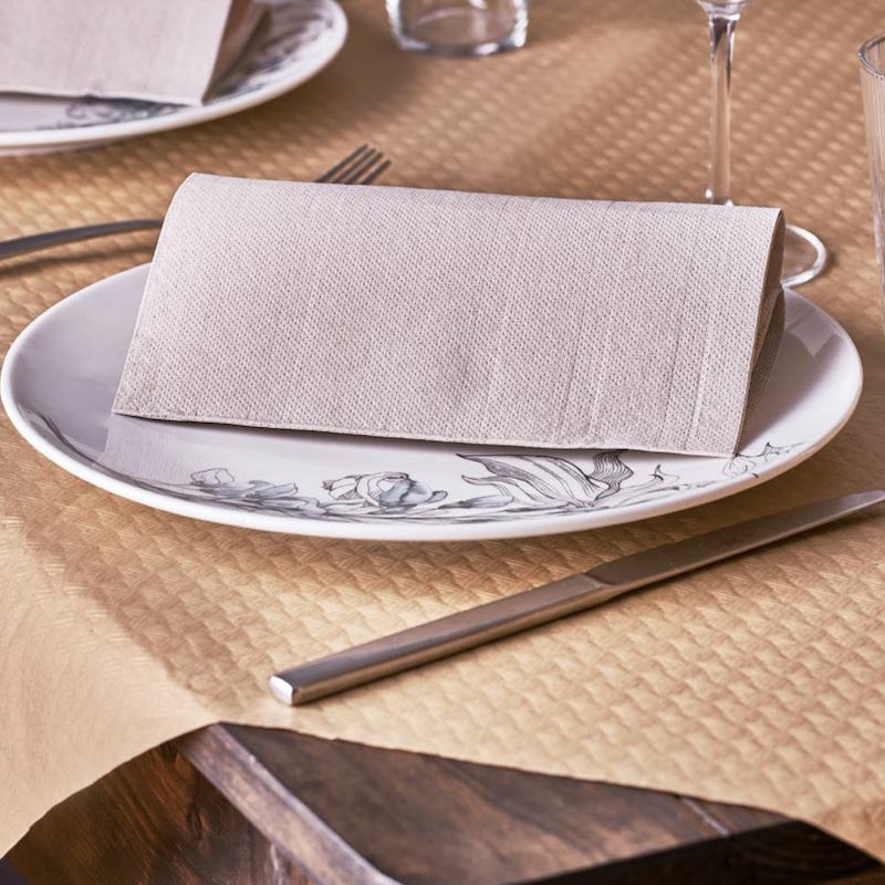 Papier recyclé et kraft : nappe et set de table publicitaires