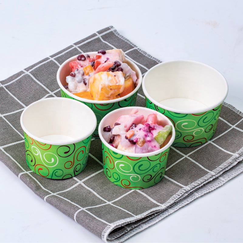 Gobelet et pot à glace